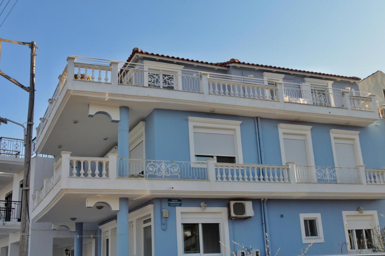La Maison Bleue Apartment Ликсури Екстериор снимка